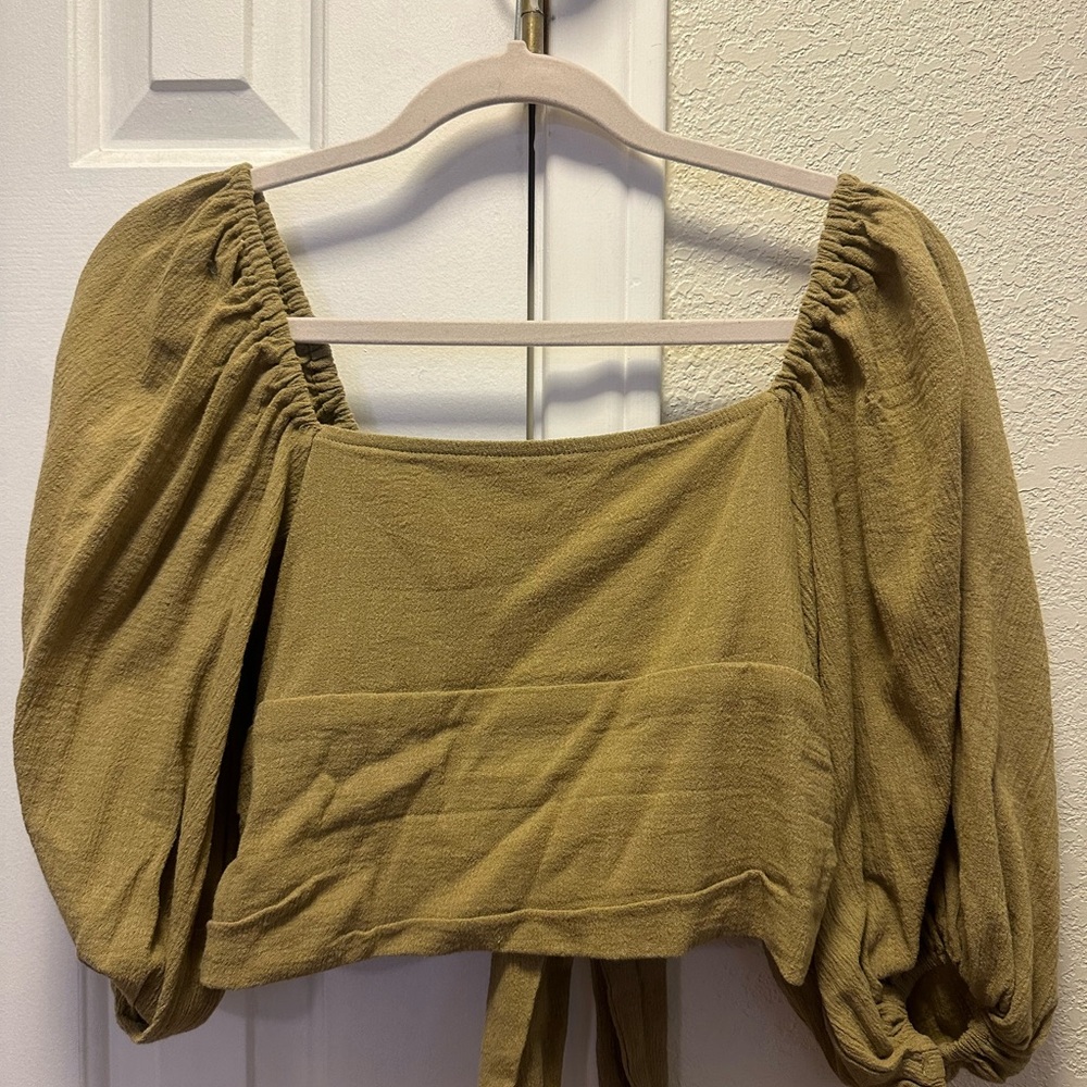 Jen’s Pirate Booty x Free People Convertible Tie tank size M